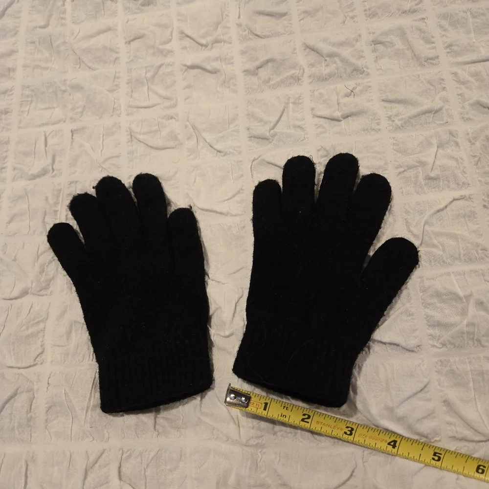 🖤 Women’s Mini Black Knit Gloves – Stretch Fit
